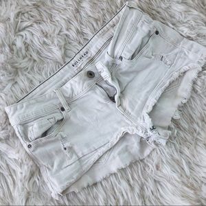 Bullhead Low Rise Jean Booty Shorts
